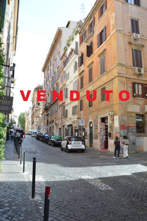 appartamento in vendita a Roma in zona Rione Monti/Campitelli