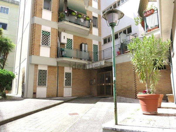 appartamento in vendita a Roma in zona Tomba di Nerone