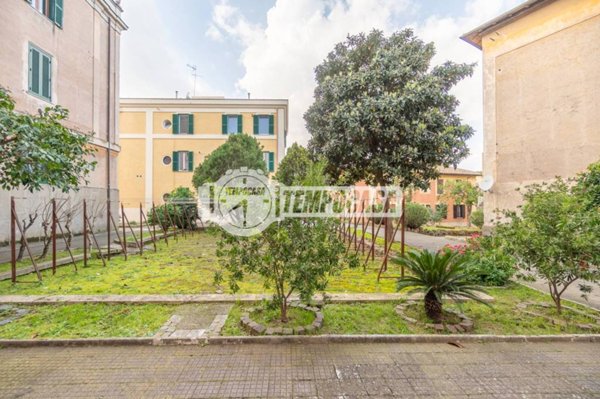 appartamento in vendita a Roma in zona Ostiense