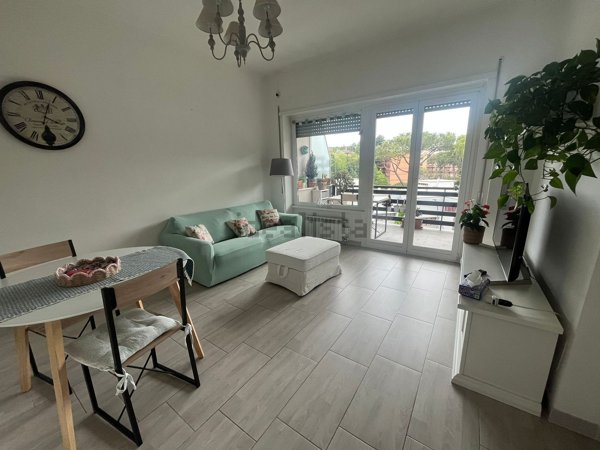 appartamento in vendita a Roma in zona Mostacciano