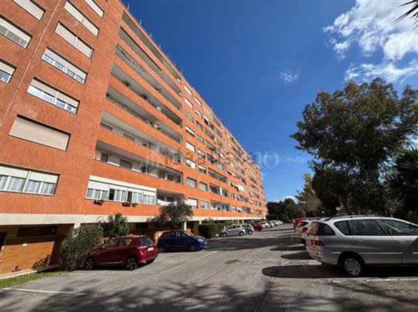 appartamento in vendita a Roma in zona Spinaceto