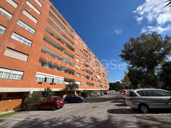 appartamento in vendita a Roma in zona Spinaceto