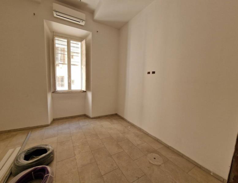 appartamento in vendita a Roma in zona Esquilino