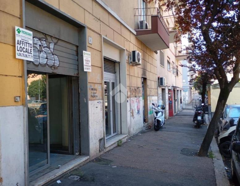 locale commerciale in vendita a Roma in zona Prenestino-Labicano