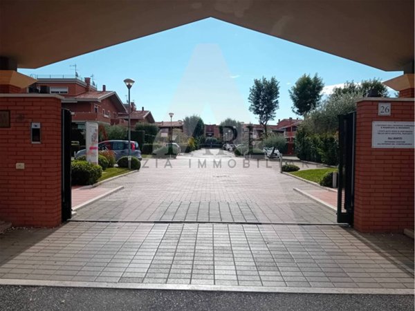 appartamento in vendita a Roma in zona Infernetto