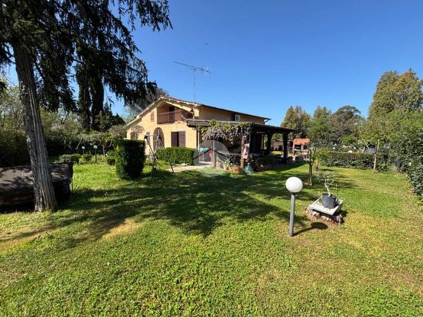 casa indipendente in vendita a Roma in zona Giuliano Dalmata