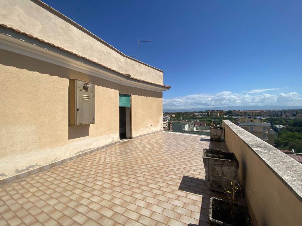 appartamento in vendita a Roma in zona Prenestino-Centocelle