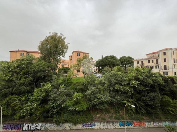appartamento in vendita a Roma in zona Ostiense