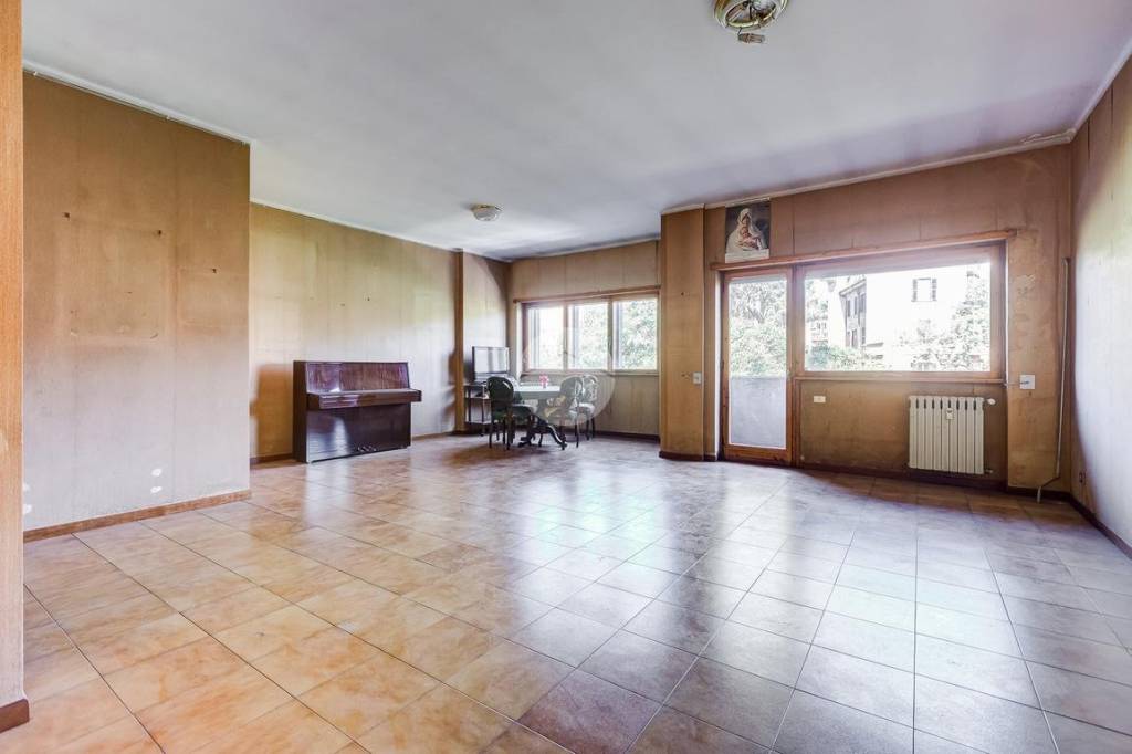appartamento in vendita a Roma in zona Ostiense