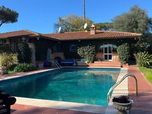 casa indipendente in vendita a Roma in zona Infernetto