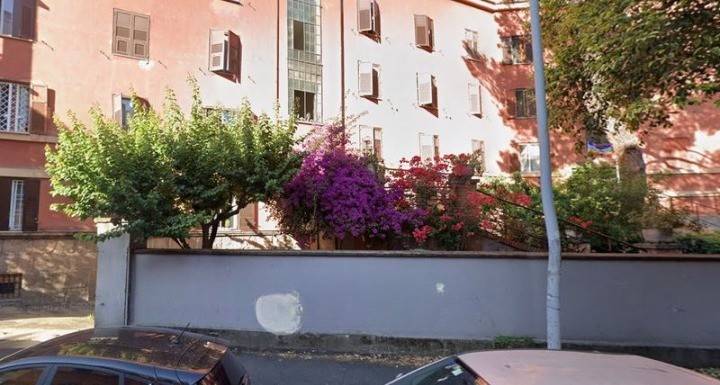 appartamento in vendita a Roma in zona Ostiense