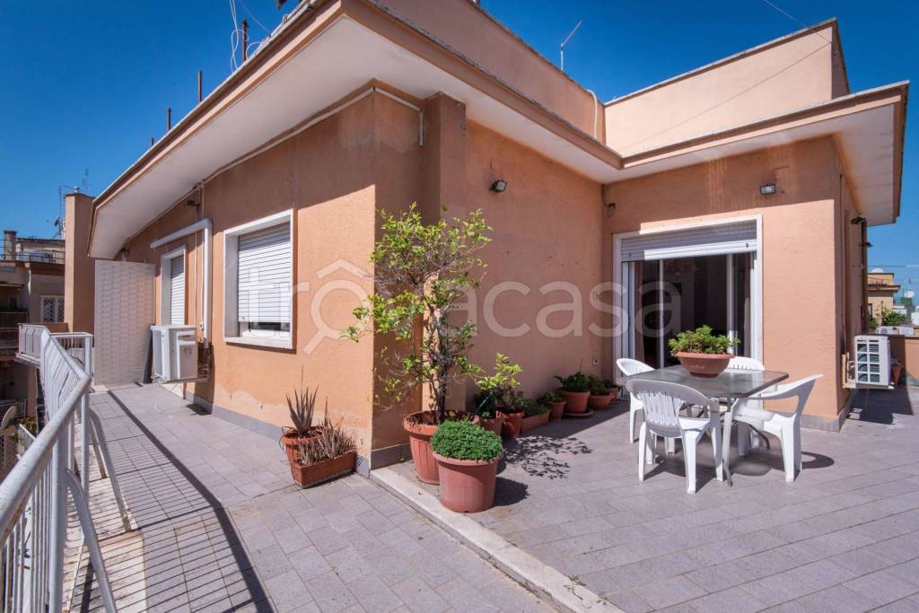 appartamento in vendita a Roma