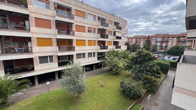 appartamento in vendita a Roma in zona Monte Sacro/Talenti