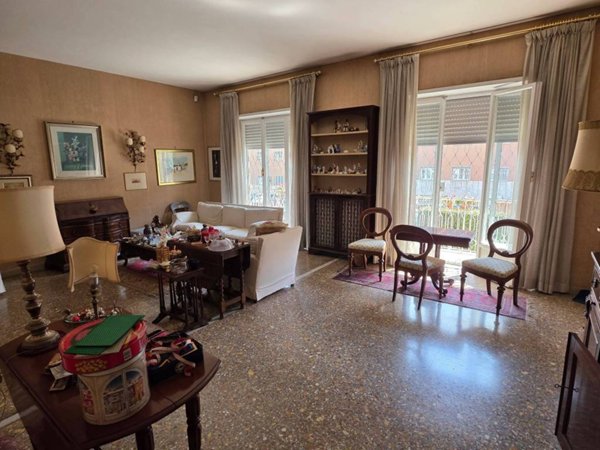 appartamento in vendita a Roma in zona Ostiense