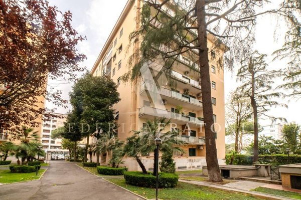 appartamento in vendita a Roma in zona Ardeatino