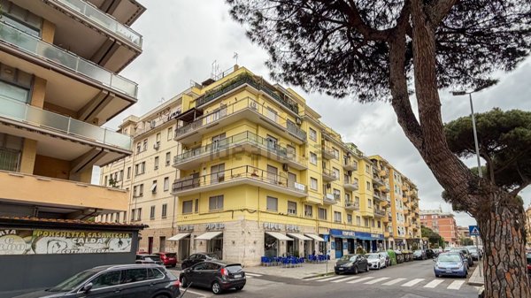 appartamento in vendita a Roma in zona Ostia