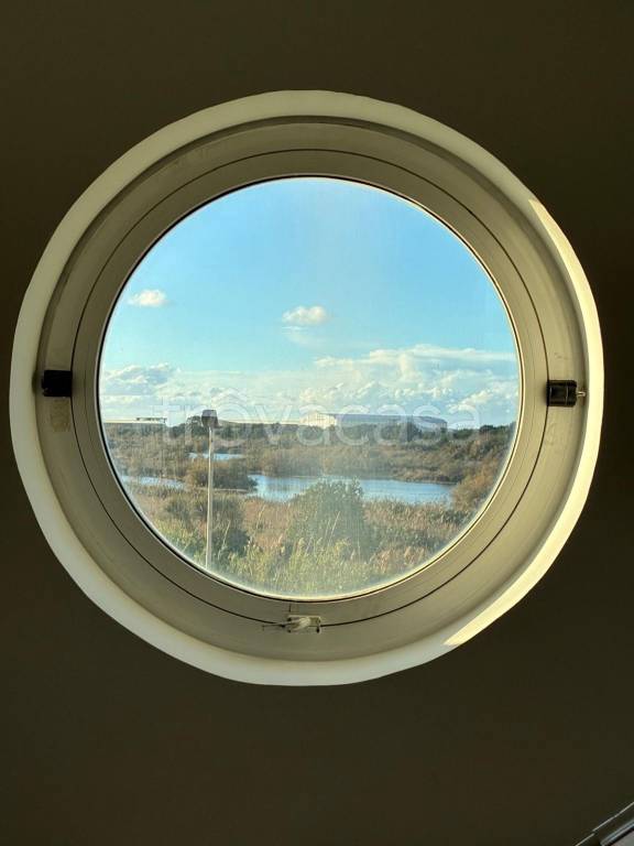 appartamento in vendita a Roma in zona Ostia