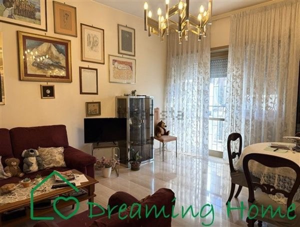 appartamento in vendita a Roma in zona Ostiense