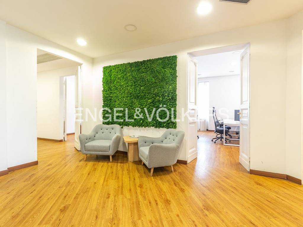 appartamento in vendita a Roma in zona Castro Pretorio