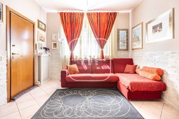 appartamento in vendita a Roma in zona Giardini di Corcolle