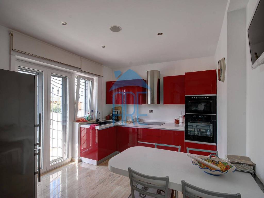 casa indipendente in vendita a Roma in zona Infernetto