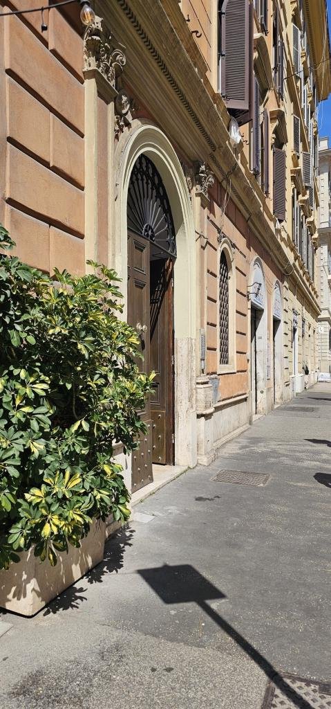 appartamento in vendita a Roma in zona Rione Borgo