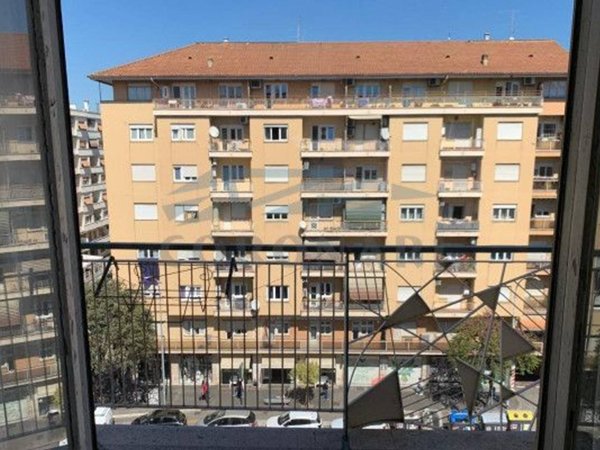appartamento in vendita a Roma in zona Appio Claudio