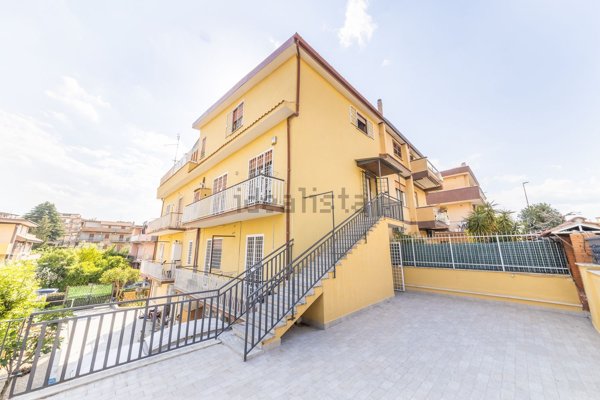 appartamento in vendita a Roma in zona Finocchio