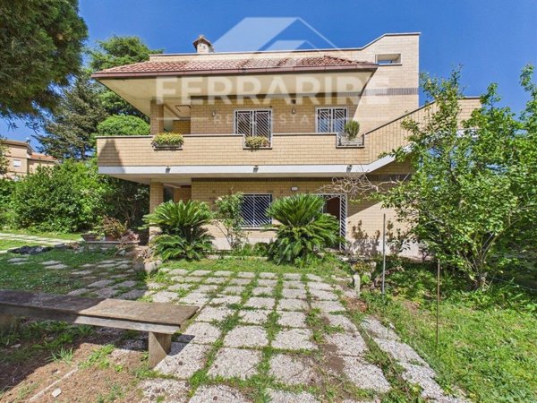 casa indipendente in vendita a Roma in zona Acilia