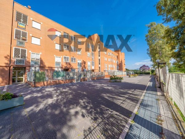 appartamento in vendita a Roma in zona Torre Angela