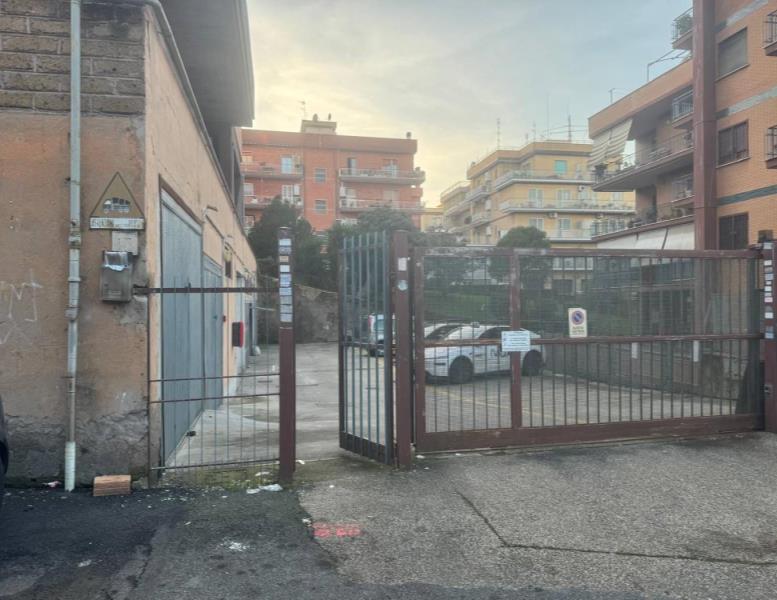 ufficio in vendita a Roma in zona Casalotti