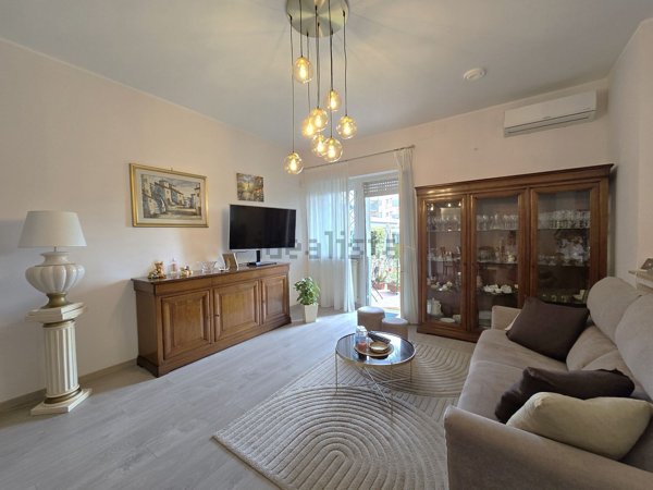 appartamento in vendita a Roma in zona Axa