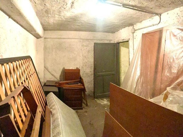 locale commerciale in vendita a Roma in zona Nomentano