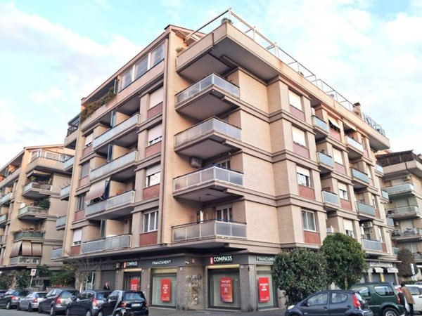 appartamento in vendita a Roma in zona Ostia