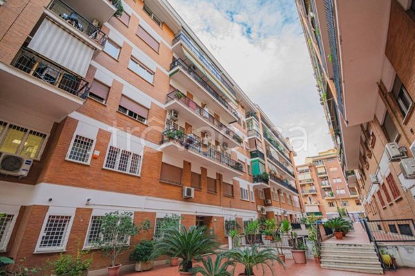 appartamento in vendita a Roma in zona Gianicolense