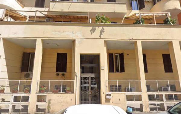 appartamento in vendita a Roma in zona Tuscolano