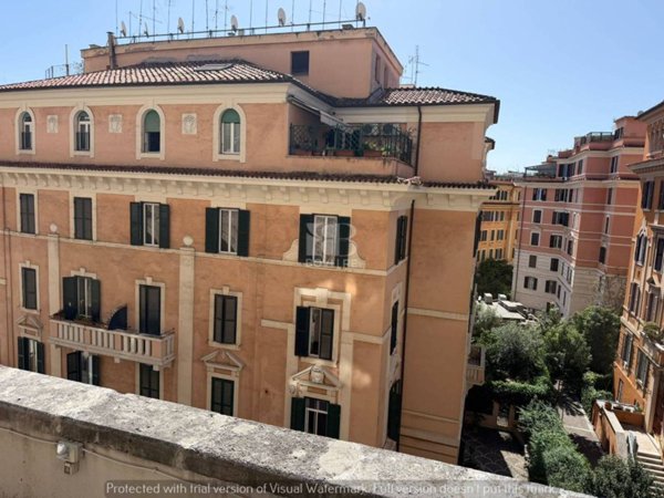 appartamento in vendita a Roma in zona Gianicolense