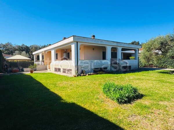 casa indipendente in vendita a Roma in zona EUR