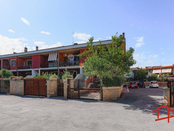 appartamento in vendita a Roma in zona Dragona/Bagnoletto