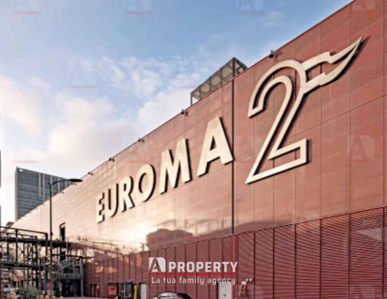 negozio in vendita a Roma in zona Torrino