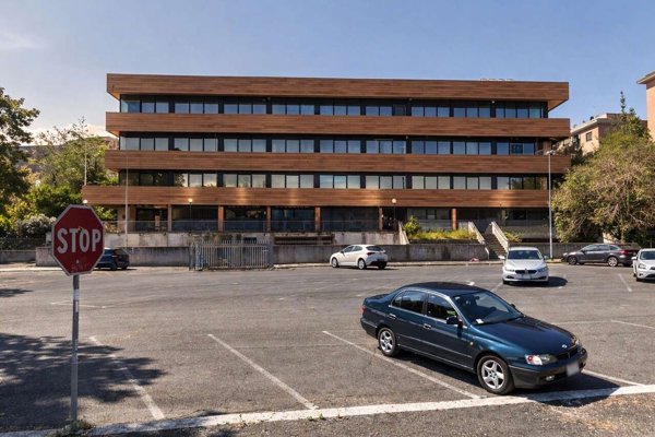 intera palazzina in vendita a Roma in zona Tre Pini - Poggio dei Fiori