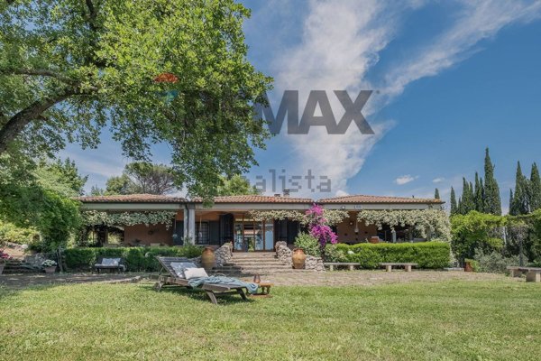 casale in vendita a Roma in zona Flaminio