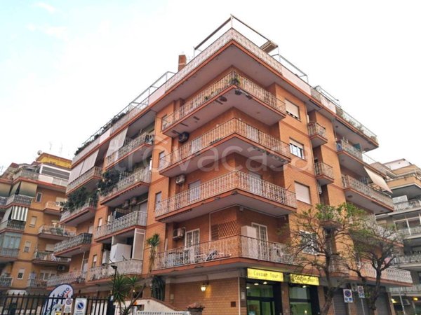 appartamento in vendita a Roma in zona Ostia