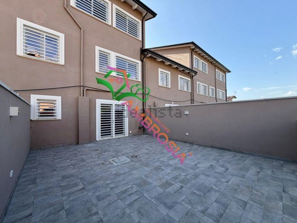 appartamento in vendita a Roma in zona Prenestino-Centocelle