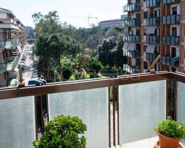 appartamento in vendita a Roma in zona Ardeatino