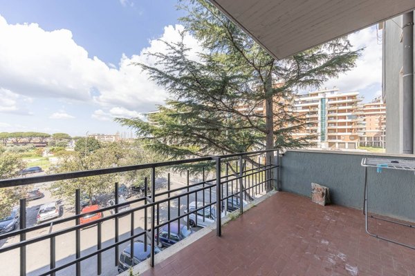 appartamento in vendita a Roma in zona Axa