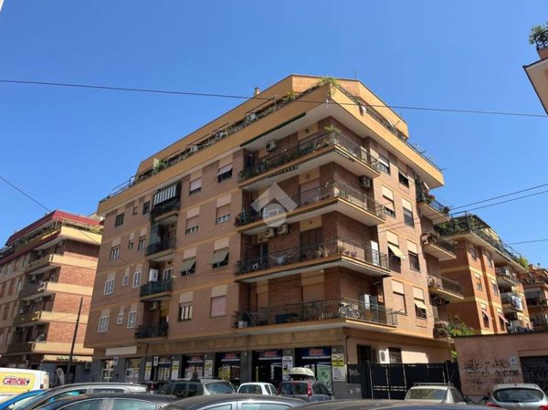appartamento in vendita a Roma in zona Prenestino-Centocelle
