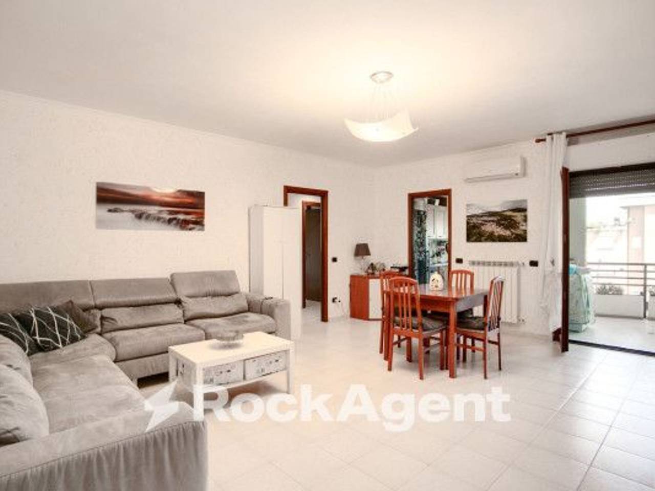 appartamento in vendita a Roma in zona EUR