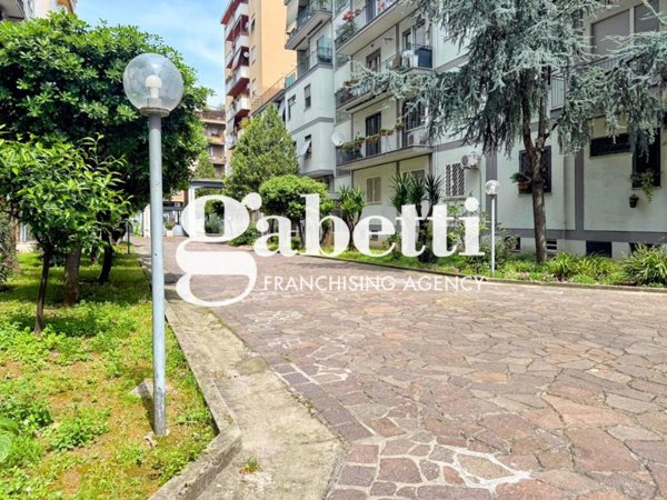 appartamento in vendita a Roma in zona Prenestino-Labicano