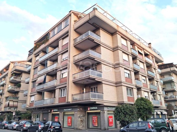 appartamento in vendita a Roma in zona Ostia